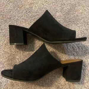 Black chunky sandals